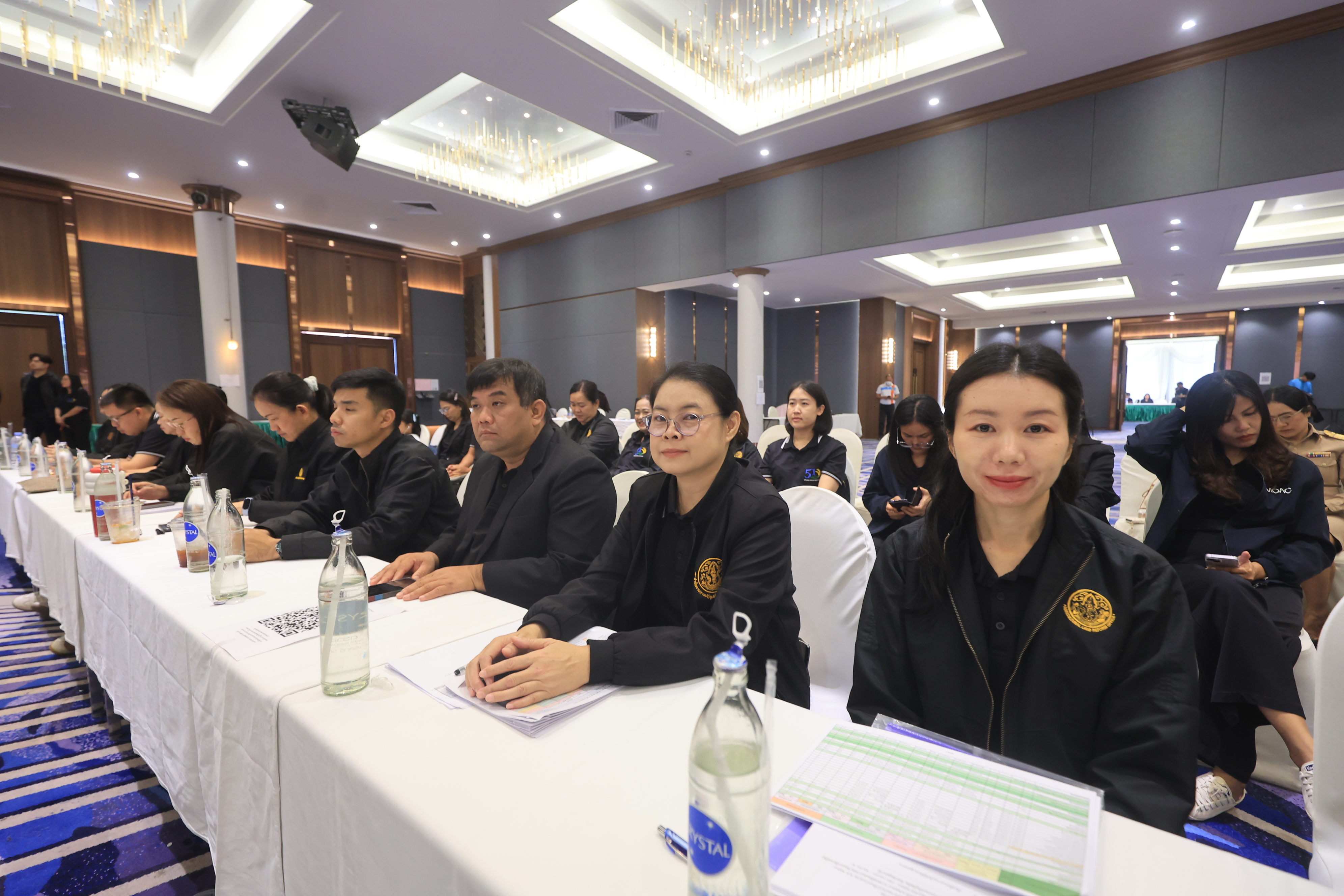 title - เลขาฯ ส.ป.ก. ประชุมเข้ม! 